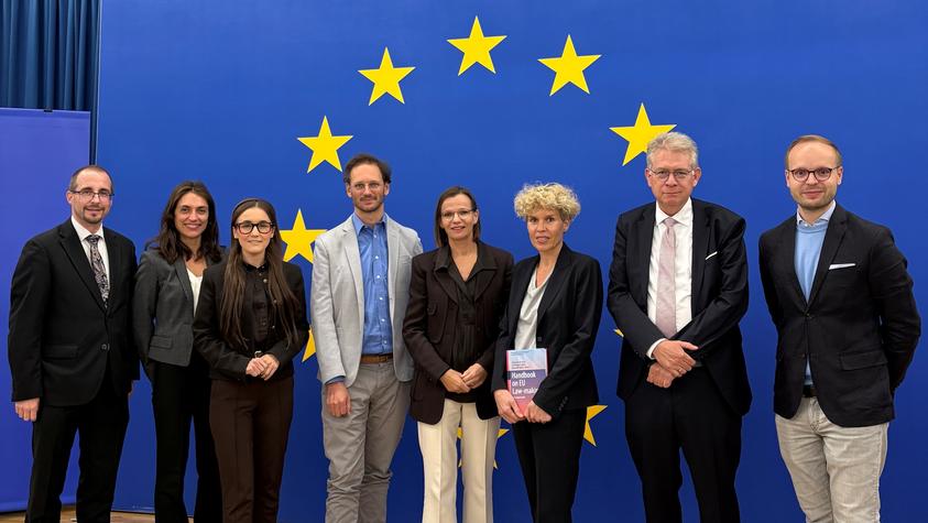 Gruppenfoto der Autorinnen und Autoren